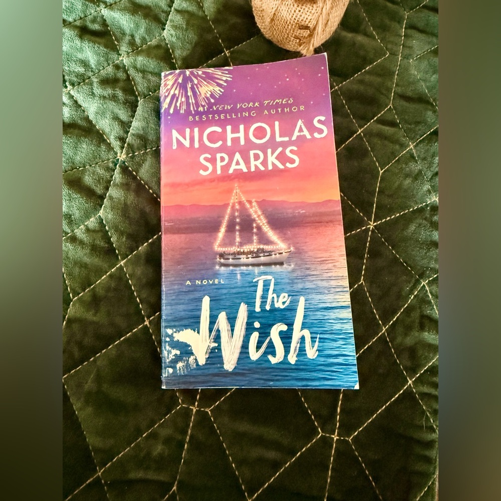 THE WISH BY NICHOLAS SPARKS - PAPERBACK BOOK